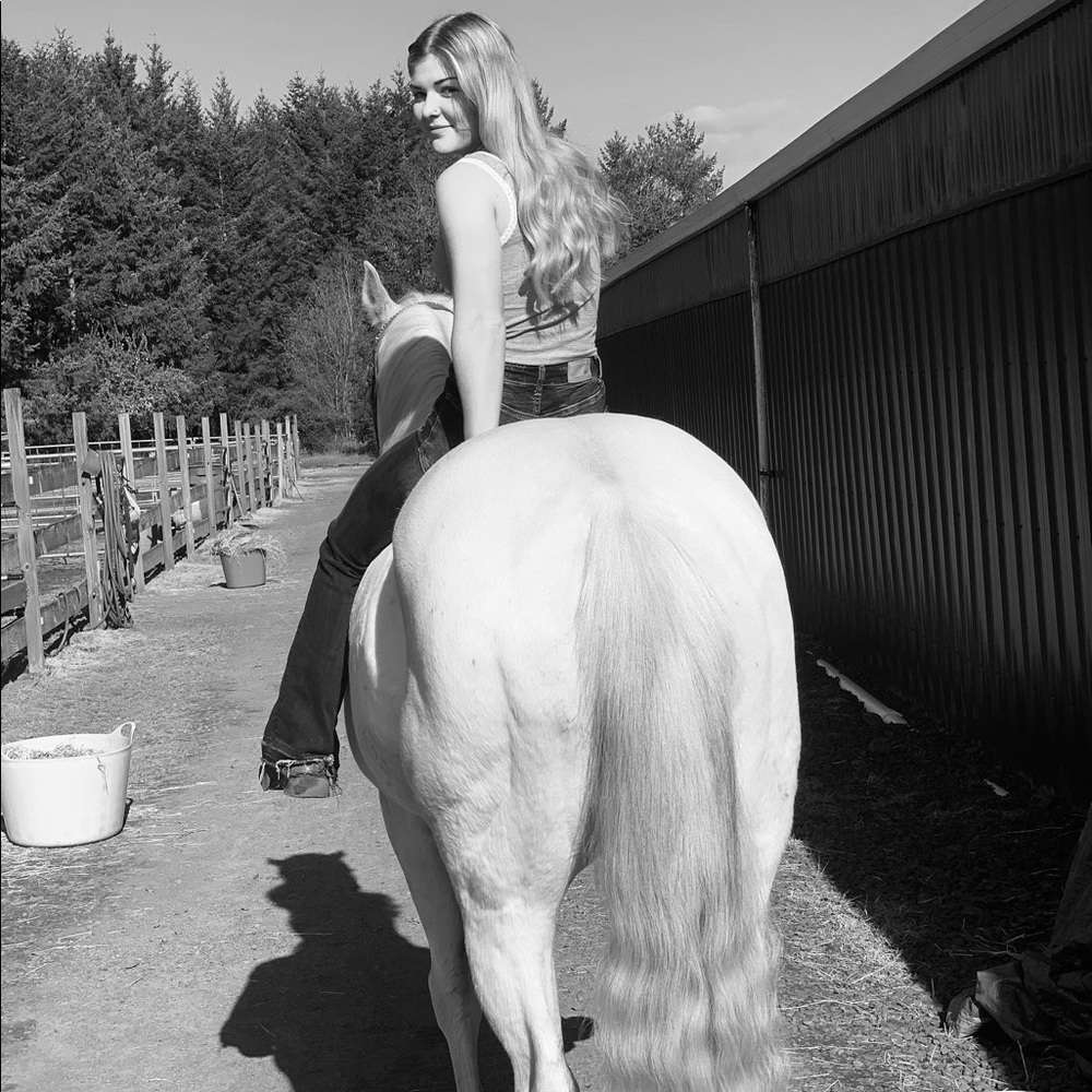 Meet your Posher, Lorraine